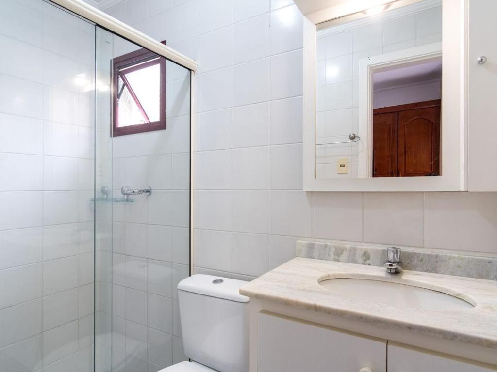 Apartamento Espacoso Com Ar Condicionado E Wi-Fi, A 100 Metros Da Praia - Edificio Estoril Ubatuba Exterior foto