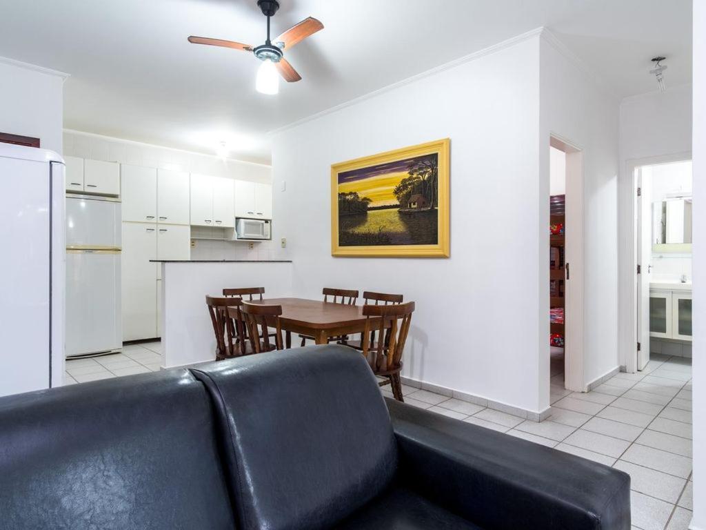 Apartamento Espacoso Com Ar Condicionado E Wi-Fi, A 100 Metros Da Praia - Edificio Estoril Ubatuba Exterior foto